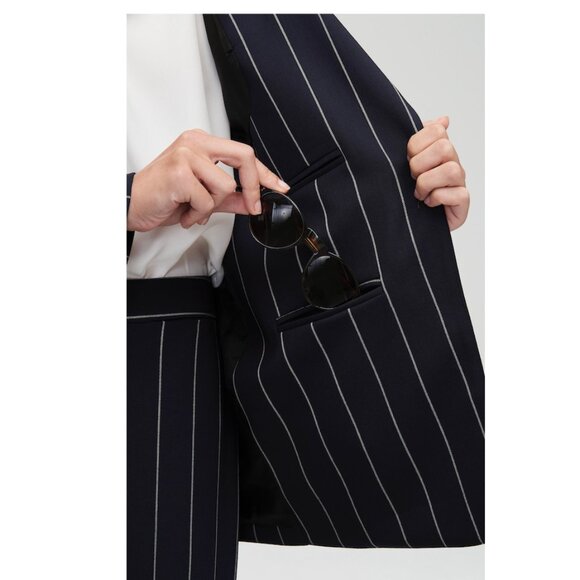 NWT. Argent Navy Pinstripe Crosby Blazer. 0. - Picture 3 of 12